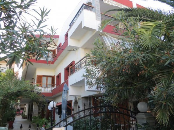 Elena Apartments & Studios