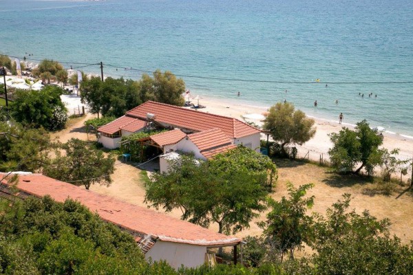 Topouzis Apartments & Studios